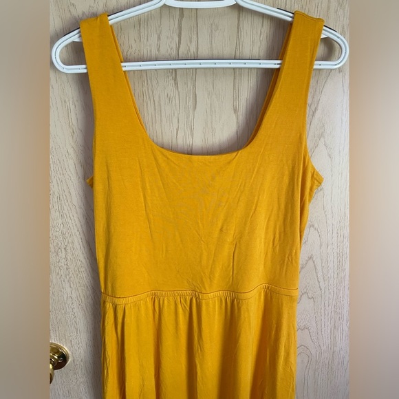 J Jason Wu Knit Midi Dress w/ Shirred Hem Detail Gold Sunflower Yellow Sz Med - Picture 3 of 14